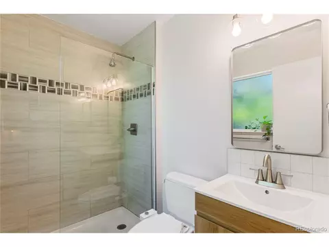 5525 E Bails Dr, Denver, CO 80222 photo 24