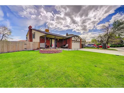 2564 E 101st Ct, Thornton, CO 80229 photo 3