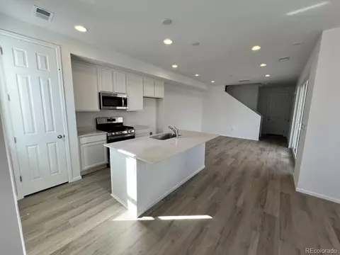 22863 E Tufts Ave #B, Aurora, CO 80015 photo 2