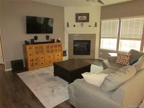 19711 E 63rd Dr, Aurora, CO 80019 photo 4