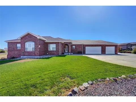 996 Pinehurst Ct, Bennett, CO 80102 photo 2