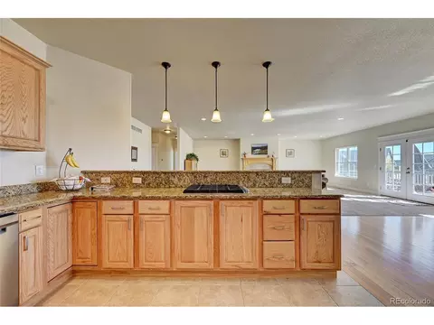 996 Pinehurst Ct, Bennett, CO 80102 photo 7