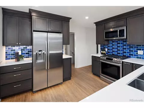 5460 E Bails Dr, Denver, CO 80222 photo 13