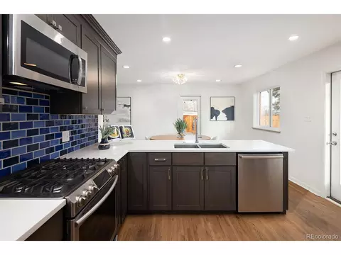 5460 E Bails Dr, Denver, CO 80222 photo 15