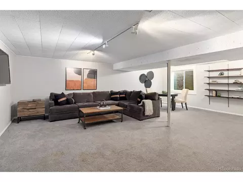 5460 E Bails Dr, Denver, CO 80222 photo 28