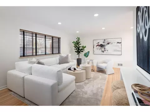 5460 E Bails Dr, Denver, CO 80222 photo 5