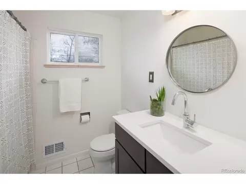 5460 E Bails Dr, Denver, CO 80222 photo 26