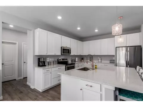 Kitchen - 24306 E Ohio Dr, Aurora, CO 80018 photo 5 of 5