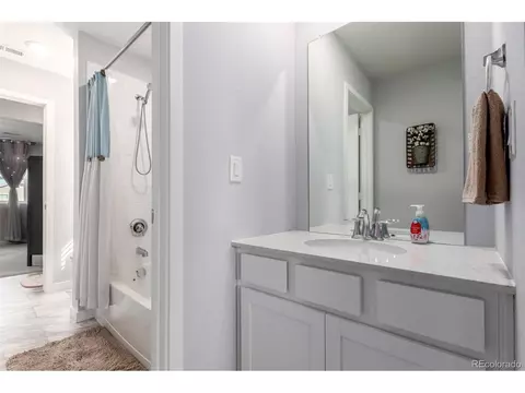 Bath - 24306 E Ohio Dr, Aurora, CO 80018 photo 9 of 10