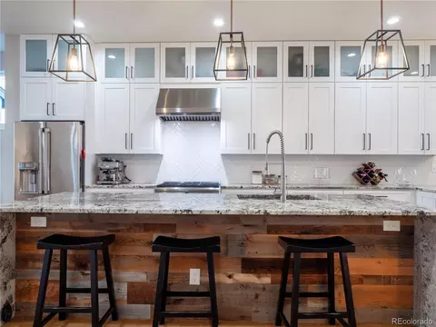 Undisclosed, Englewood, CO 80110