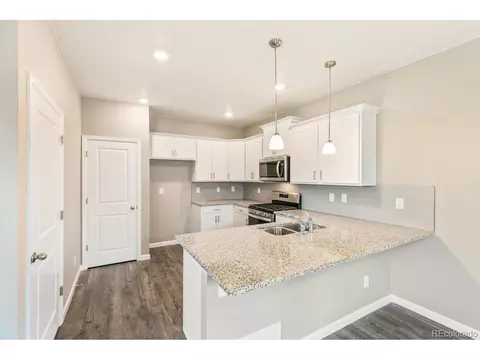 21763 E 8th Ave, Aurora, CO 80018 photo 3