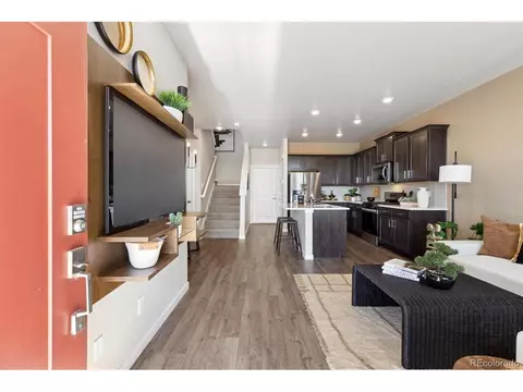 22322 E 7th Pl, Aurora, CO 80018 photo 2