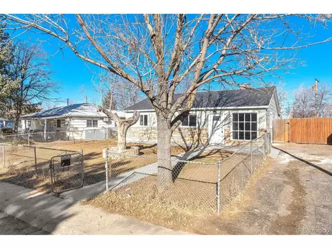 940 Wheeling St, Aurora, CO 80011 photo 2