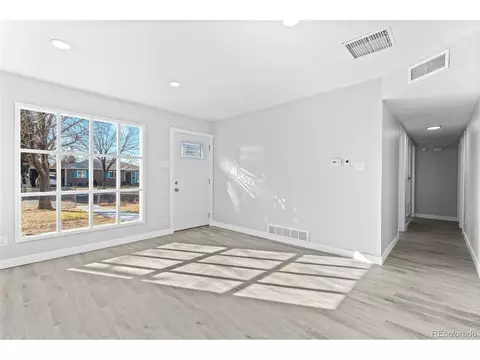 940 Wheeling St, Aurora, CO 80011 photo 6