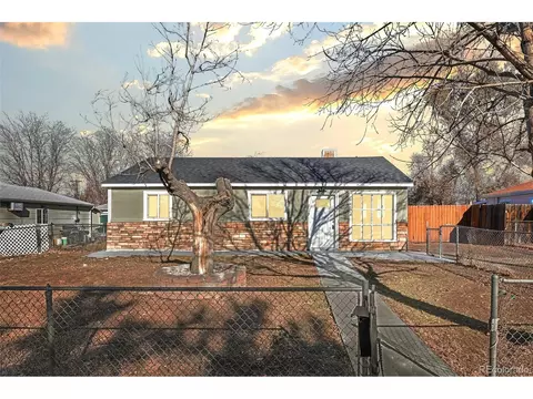 940 Wheeling St, Aurora, CO 80011 photo 1