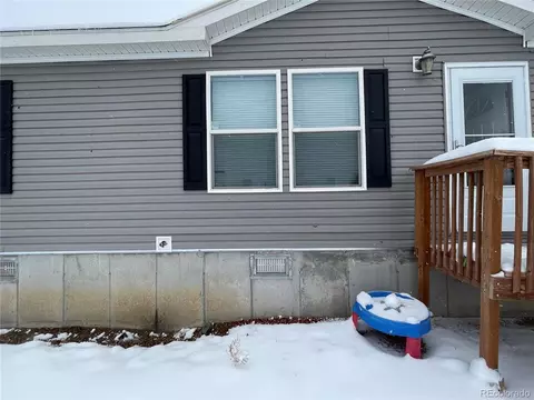 590 1st St, Bennett, CO 80102 photo 2
