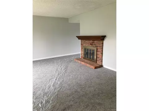 9142 E Amherst Dr #D, Denver, CO 80231 photo 3