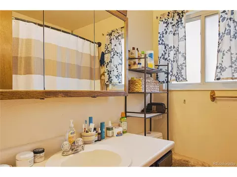 Bath - 16474 E 7th Ave, Aurora, CO 80011 photo 1 of 1