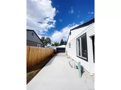 4523 E Bails Pl, Denver, CO 80222 photo 22