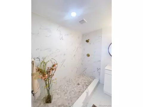 4523 E Bails Pl, Denver, CO 80222 photo 13