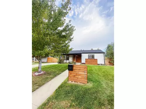 4523 E Bails Pl, Denver, CO 80222 photo 2