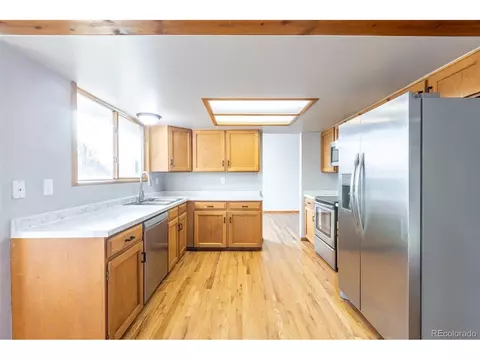Kitchen - 16565 E Girard Ave, Aurora, CO 80013 photo 4 of 5