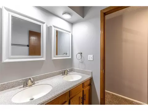 Bath - 16565 E Girard Ave, Aurora, CO 80013 photo 3 of 6