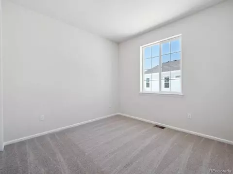 24510 E 36th Ave, Aurora, CO 80019 photo 2