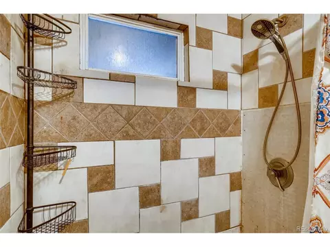 10642 E 7th Ave, Aurora, CO 80010 photo 15