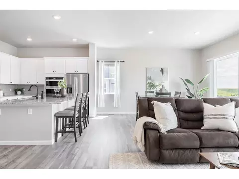 27704 E Indore Dr, Aurora, CO 80016 photo 4