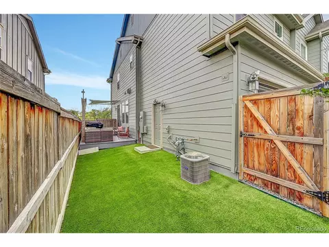 10759 E 25th Dr, Aurora, CO 80010 photo 38