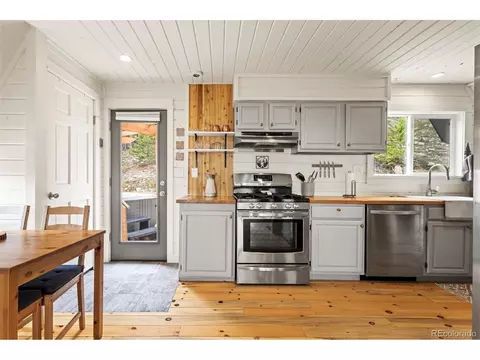 352 Apache Rd, Evergreen, CO 80439 photo 3