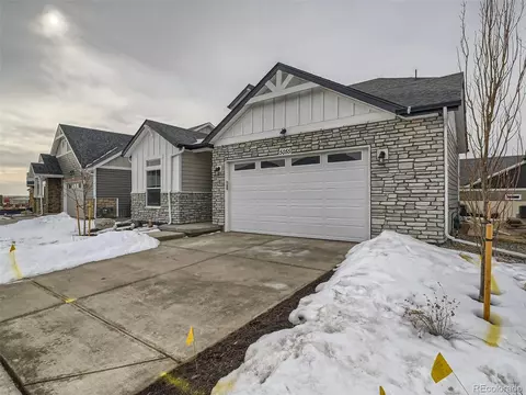 5055 N Quemoy St, Aurora, CO 80019