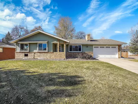 17 Dartmouth Cir, Longmont, CO 80503