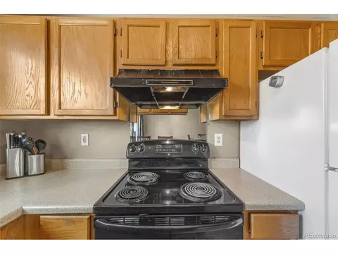 Kitchen - 21173 E 42nd Ave, Denver, CO 80249 photo 3 of 4