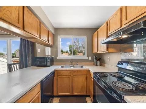 Kitchen - 21173 E 42nd Ave, Denver, CO 80249 photo 2 of 4