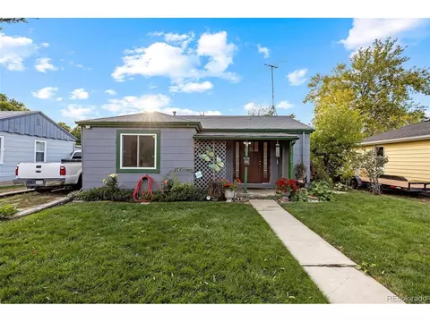 1217 Newark St, Aurora, CO 80010