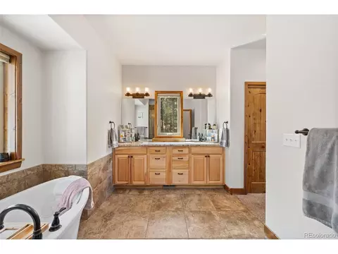 Bath - 21 Hummingbird Ct, Bailey, CO 80421 photo 2 of 5