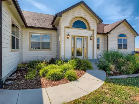 46758 E Harvard Ave, Bennett, CO 80102 photo 2