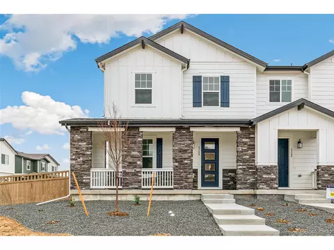 5788 N Killarney Way, Aurora, CO 80019