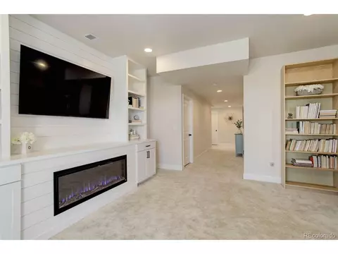 Entry Way - 21056 E Radcliff Pl, Aurora, CO 80015 photo 4 of 4