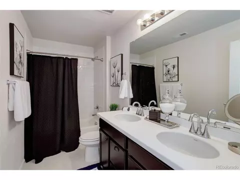 Bath - 21056 E Radcliff Pl, Aurora, CO 80015 photo 4 of 5