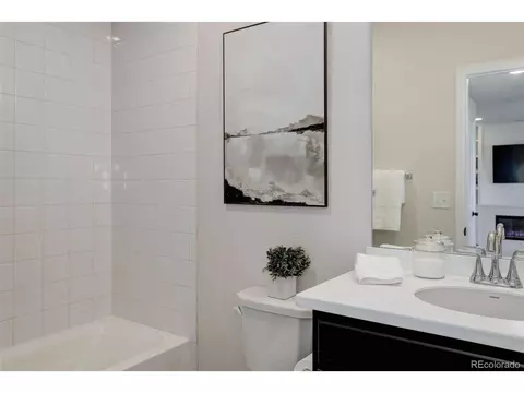 Bath - 21056 E Radcliff Pl, Aurora, CO 80015 photo 5 of 5
