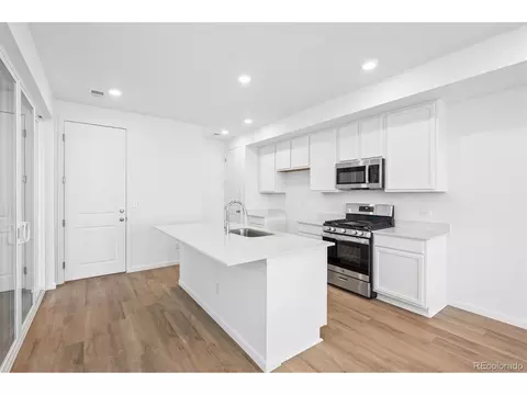 Kitchen - 24175 E 30th Pl, Aurora, CO 80019 photo 1 of 3