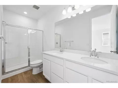 Bath - 24175 E 30th Pl, Aurora, CO 80019 photo 2 of 3