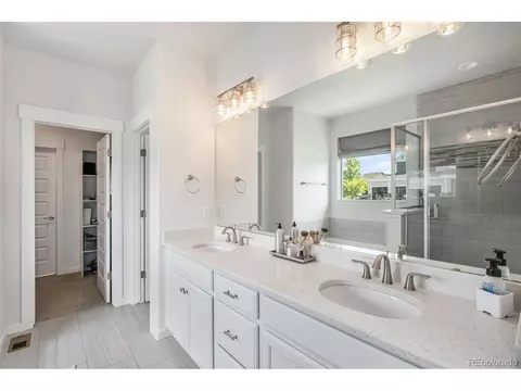 Bath - 701 Lene Ln, Berthoud, CO 80513 photo 2 of 3