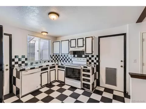 14803 E 47th Ave, Denver, CO 80239 photo 9