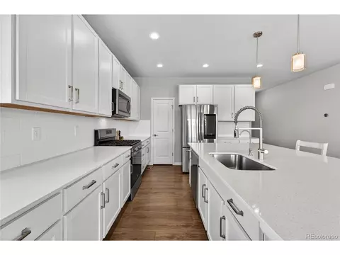 Kitchen - 7160 E 116th Cir, Thornton, CO 80233 photo 3 of 7