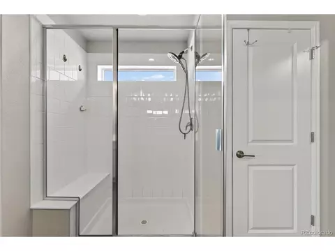 Bath - 7160 E 116th Cir, Thornton, CO 80233 photo 2 of 3