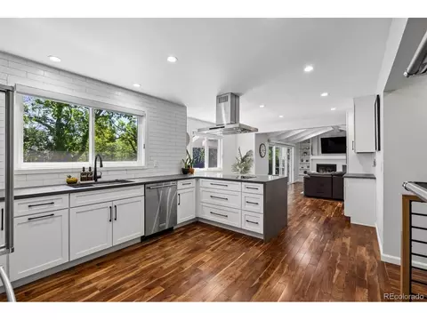 8070 S Monaco Cir, Centennial, CO 80112